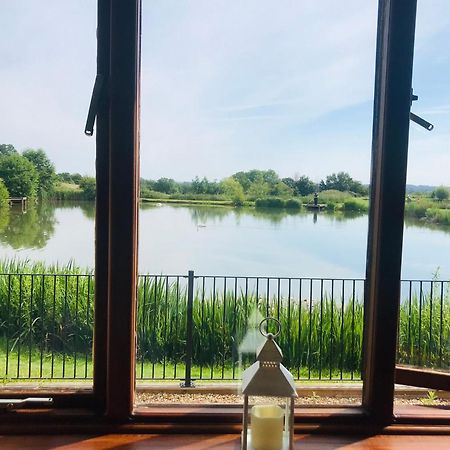 Bransford Farm Fishery & B & B Экстерьер фото