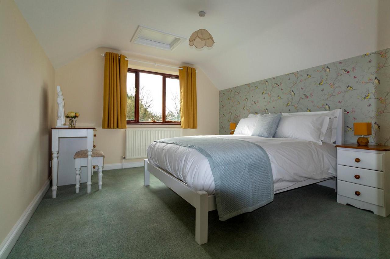 Bransford Farm Fishery & B & B Экстерьер фото