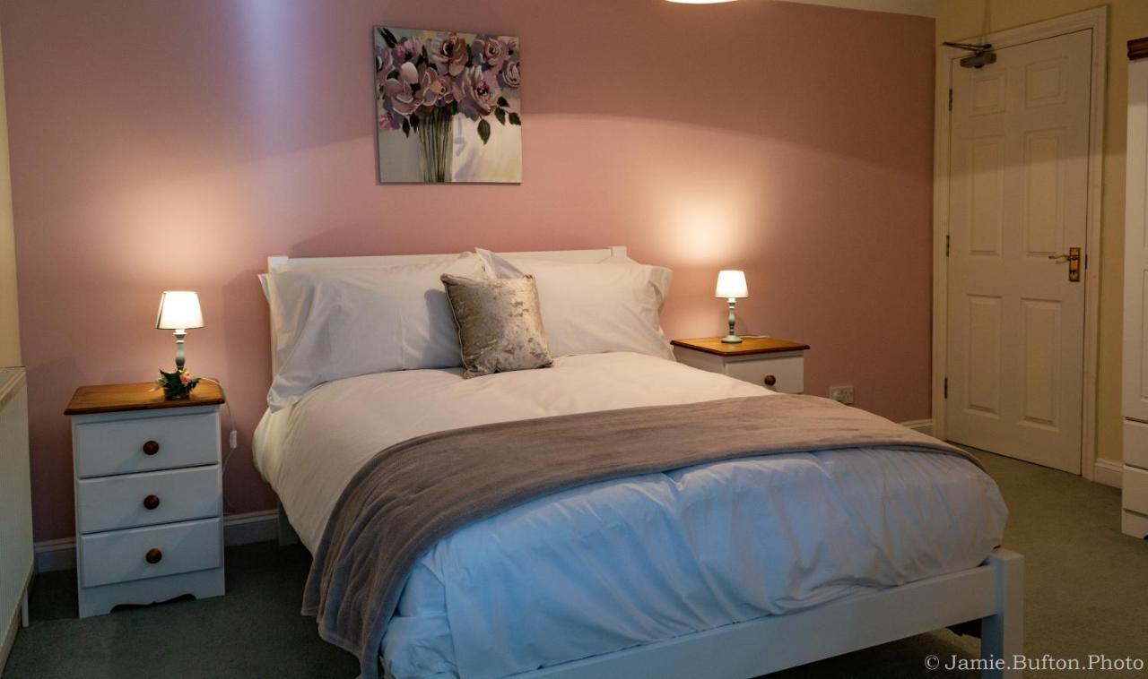 Bransford Farm Fishery & B & B Экстерьер фото