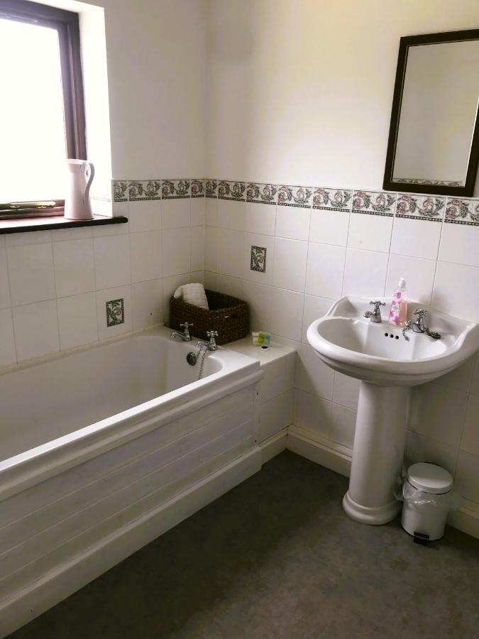 Bransford Farm Fishery & B & B Экстерьер фото