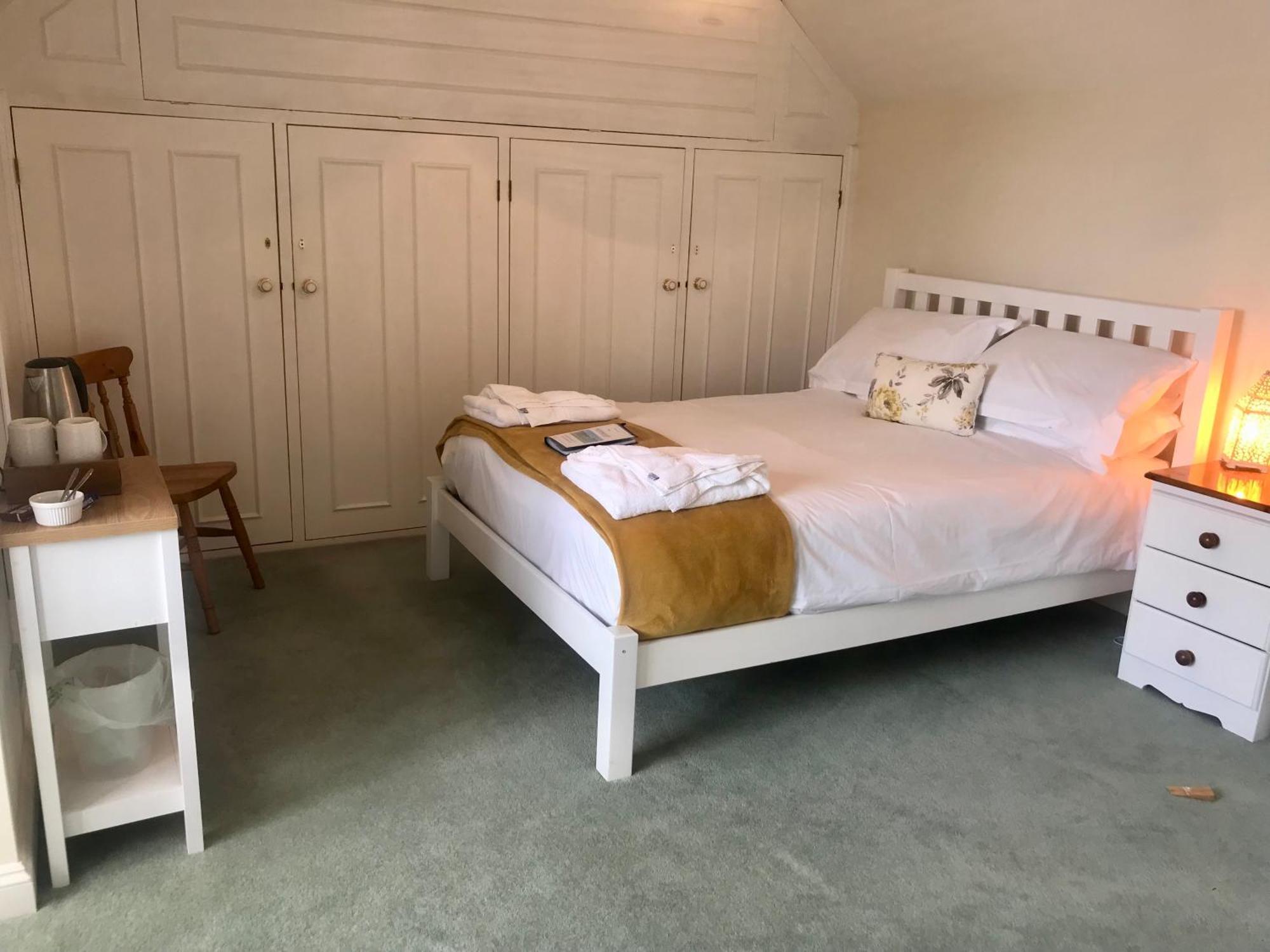 Bransford Farm Fishery & B & B Экстерьер фото